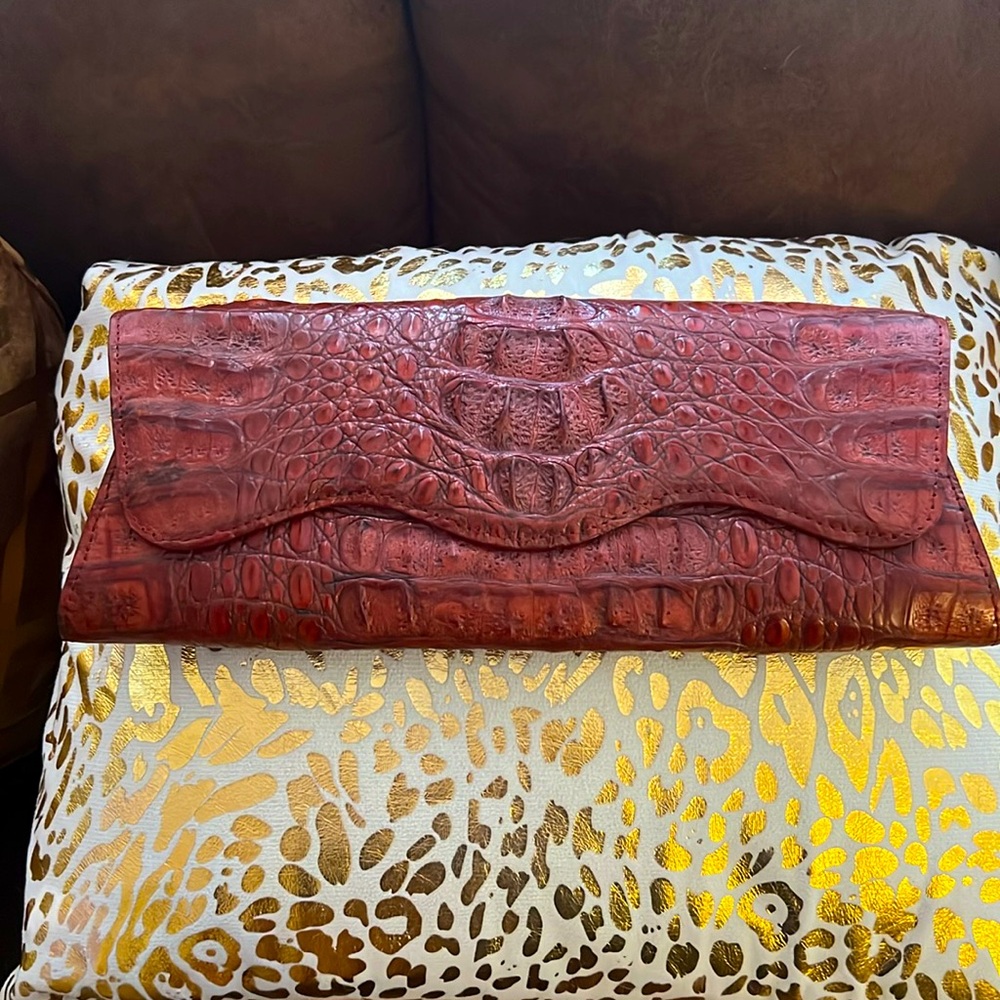 A byronnewyork handbag. Look at this show Stopper.”Burgundy and Cherry